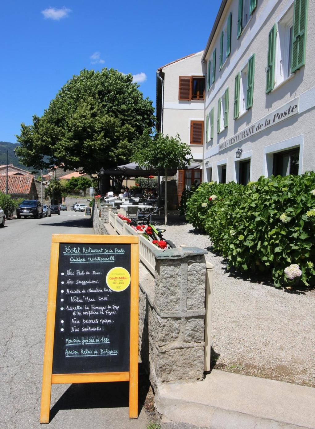 Hotel Restaurant De La Poste Aullene Exterior photo